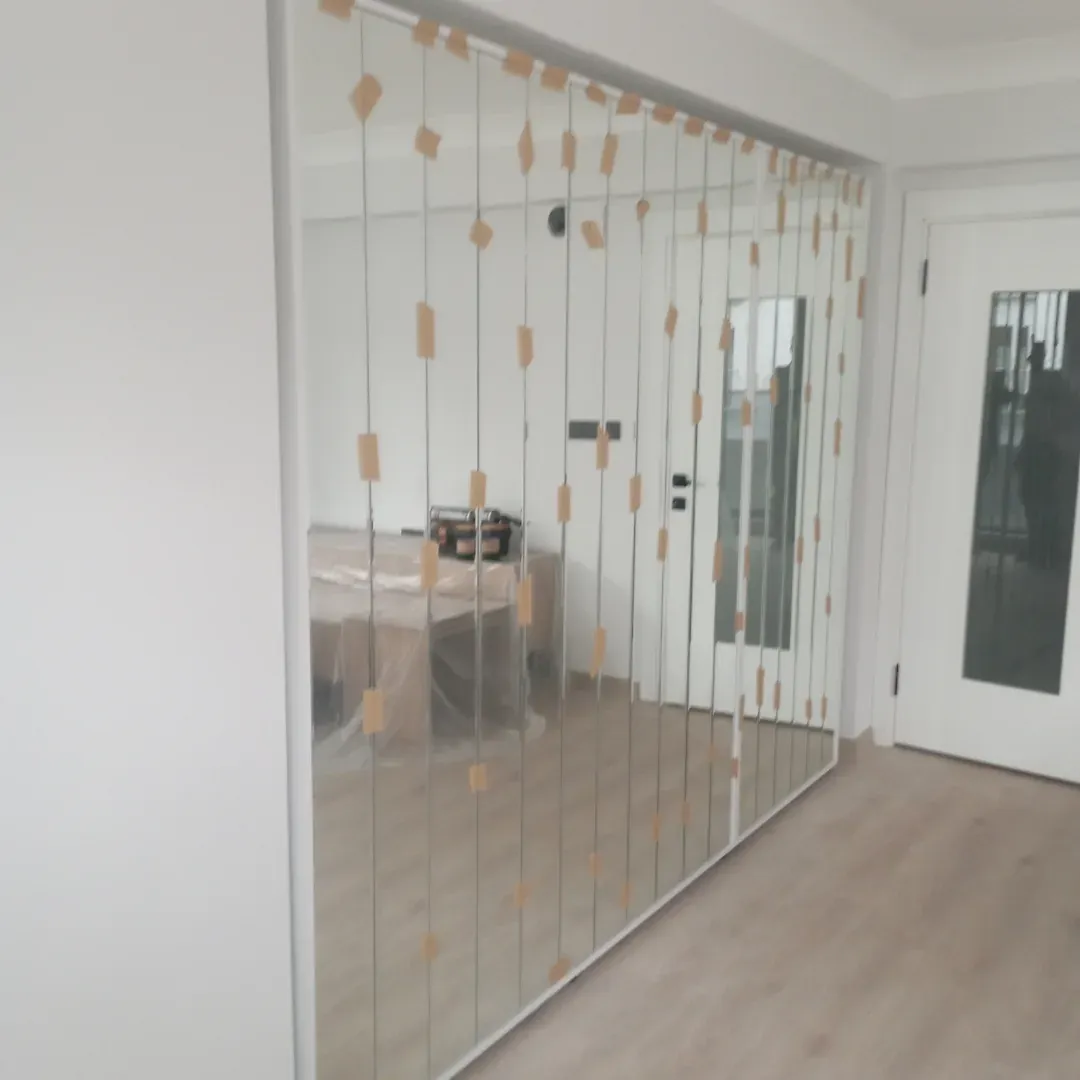 Ayna kaplı gömme dolap kapakları