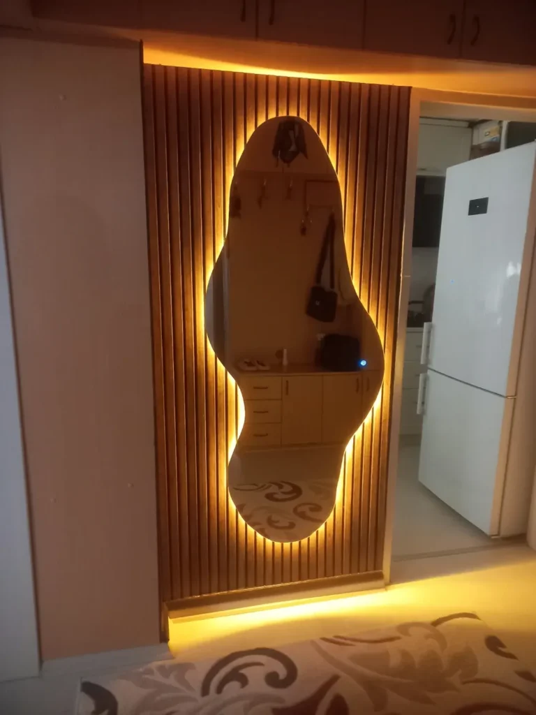 Dalgalı kesim özel tasarım ayna — Optima Cam Ayna, Ankara