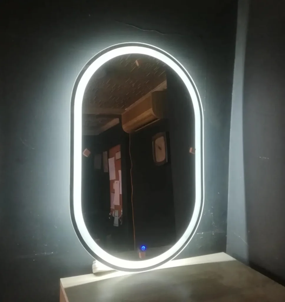 Kapsül formlu LED ayna — Optima Cam Ayna, Ankara