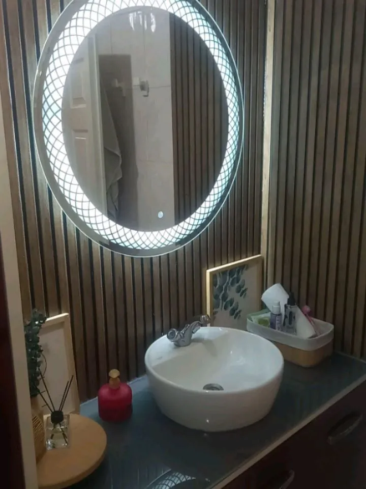 Lambiri duvar ve lavabo üstü LED ayna