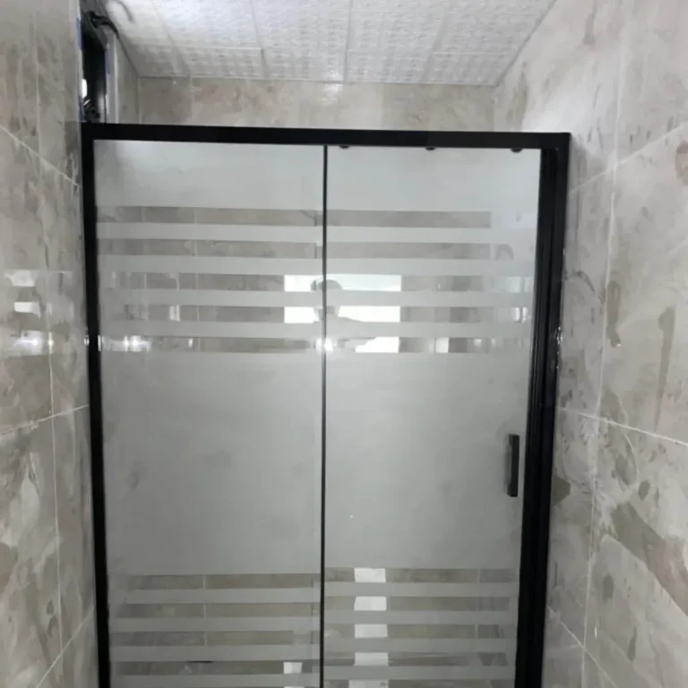 Şerit kumlamalı duşakabin — Optima Cam Ayna, Ankara